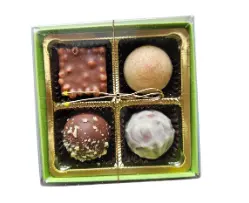 4er Pralinen in der grünen Geschenksverpackung