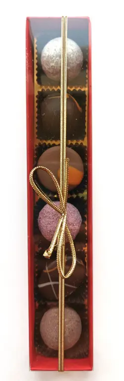 6er Pralinen in der roten Geschenksverpackung